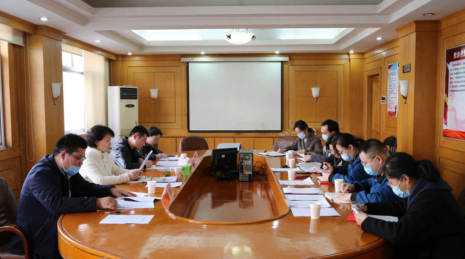 黨總支擴(kuò)大會(huì)議.jpg 黨總支擴(kuò)大會(huì)議.jpg